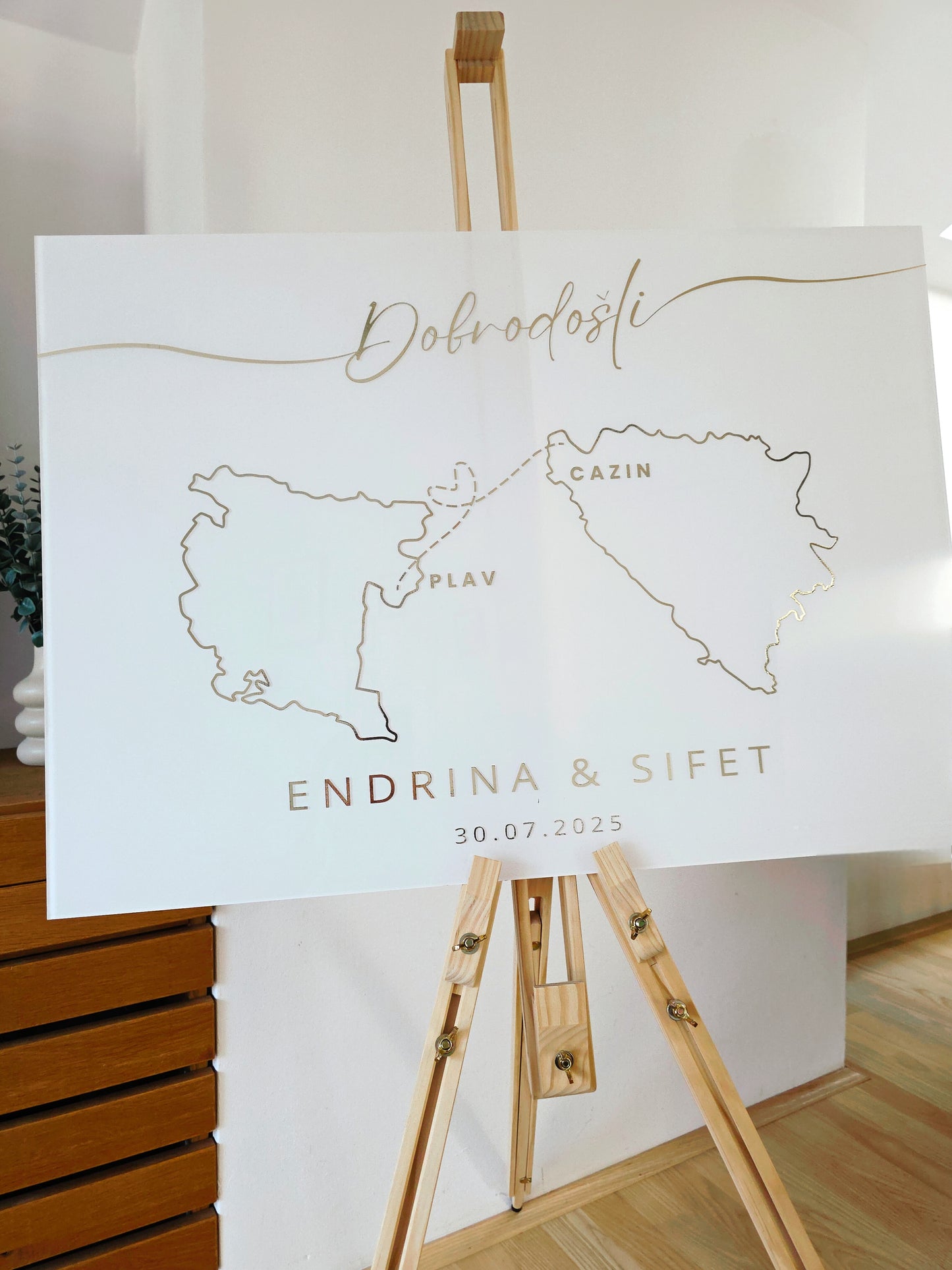 Tabla dobrodošlice iz akrilnega stekla