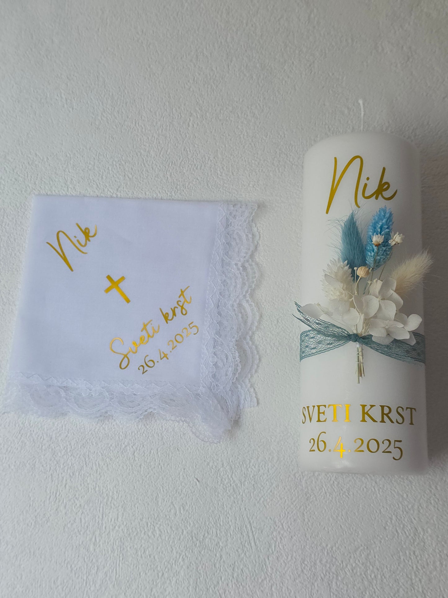 Sveča za krst in krstni partiček
